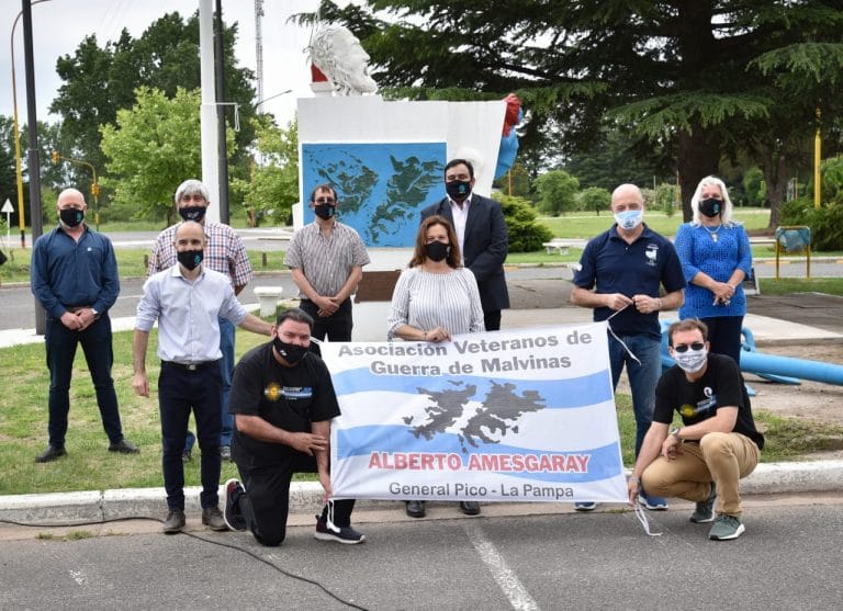 Se realizó un acto conmemorativo en General Pico por los 200 años del primer izamiento de la bandera Argentina en las Islas Malvinas