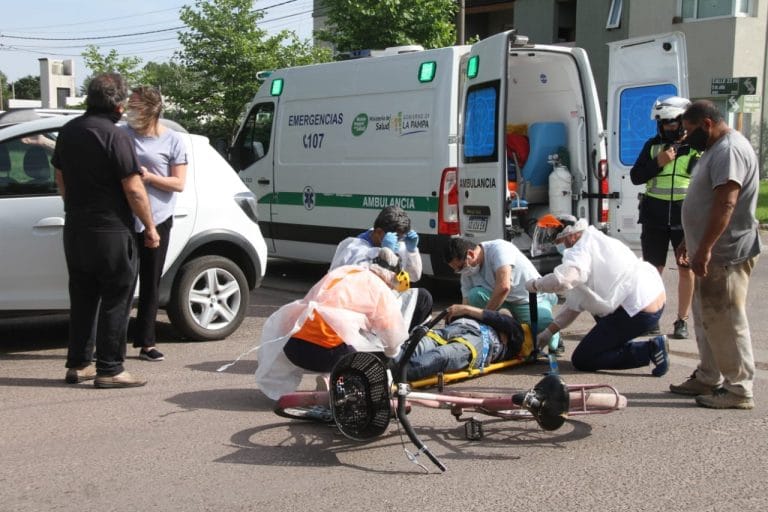 General Pico: El ciclista atropellado el día miércoles sufrió una gravísima lesión
