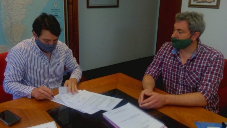 Firman contrato para el mantenimiento de 11 rutas provinciales del norte de La Pampa por más de 457 millones