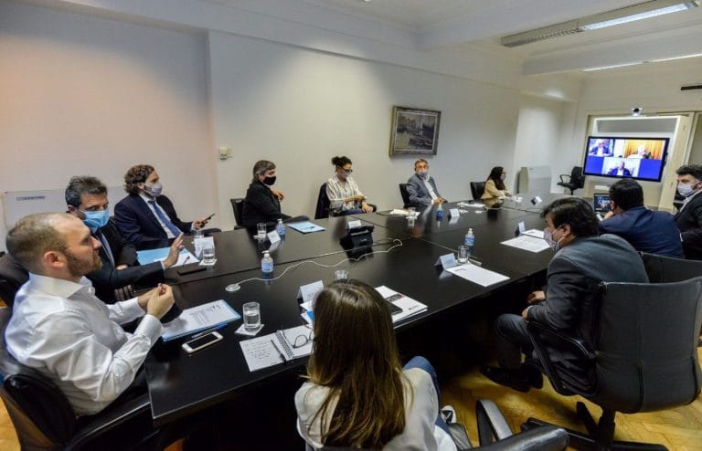 El oficialismo definió volver a la fórmula de movilidad jubilatoria del kirchnerismo