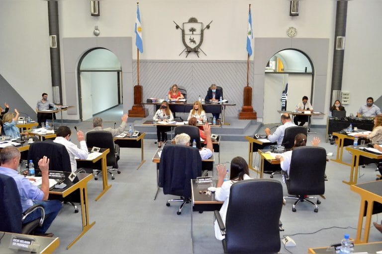 En la Cámara de Diputados se aprobó la ley que prohíbe la venta y el uso de pirotecnia sonora en La Pampa