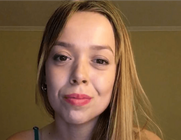 Desde los nueve meses no tiene manos ni pies: “Me peino, cocino, me encanta maquillarme y hacer todo sola, no soy una pobrecita”