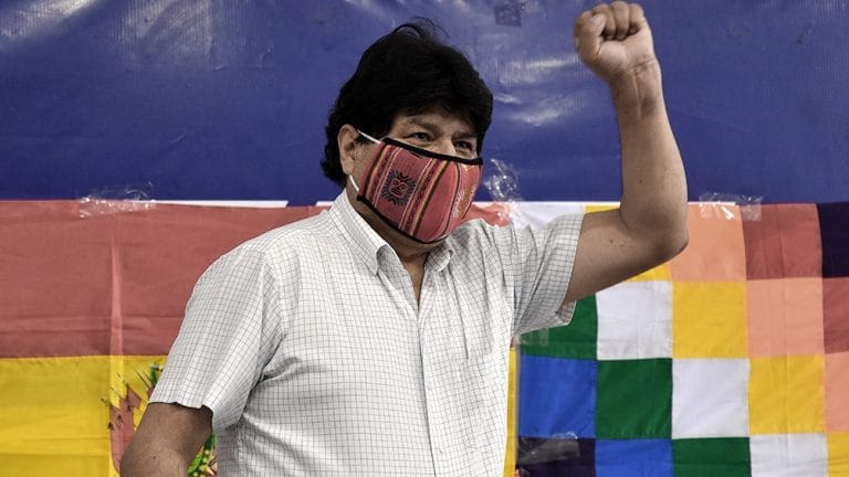Evo Morales vuelve el lunes a Bolivia para recorrer parte del país en una caravana triunfal