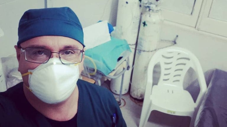 “Los alfileres de Pablo” y otras tres historias sobrenaturales de guardias hospitalarias contadas por un cirujano chaqueño