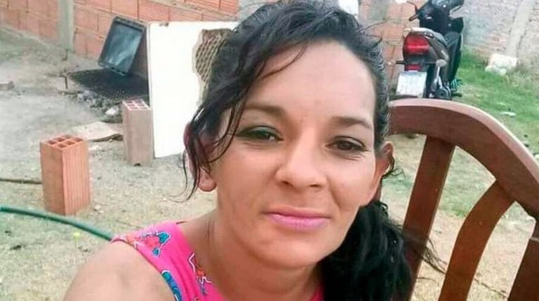 Femicidio en Santiago del Estero: la estrangularon, intentaron mutilarla con una pala y calcinaron el cuerpo