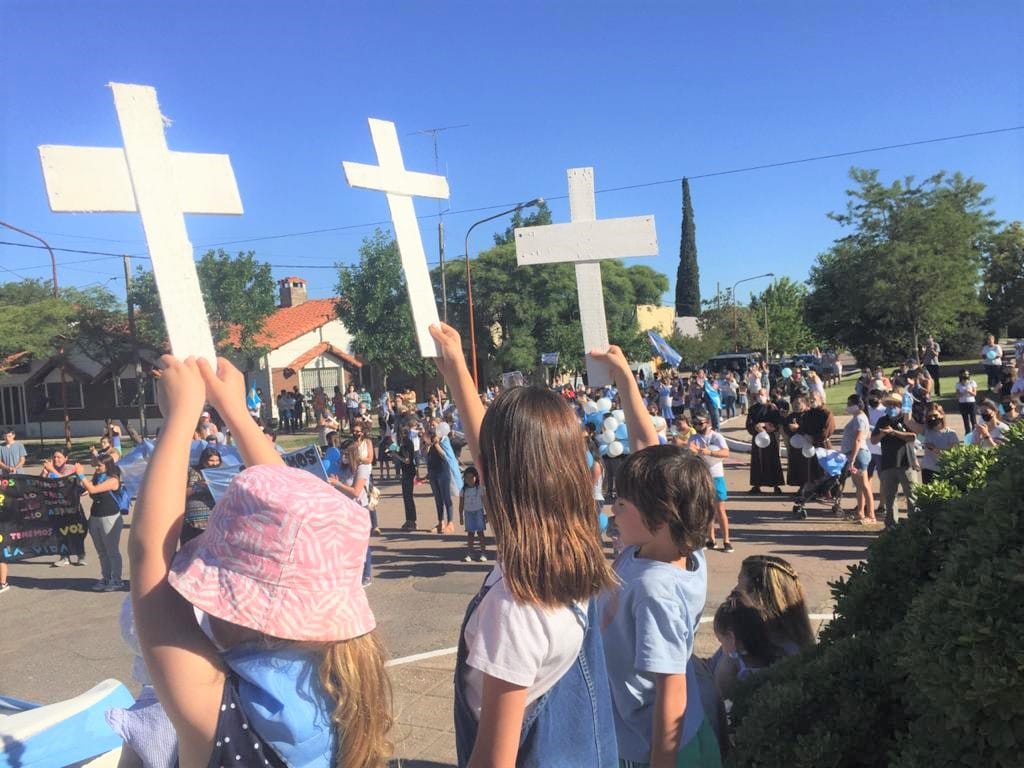 En Intendente Alvear también le dijeron “sí a las dos vidas” y se movilizaron contra la legalización del aborto