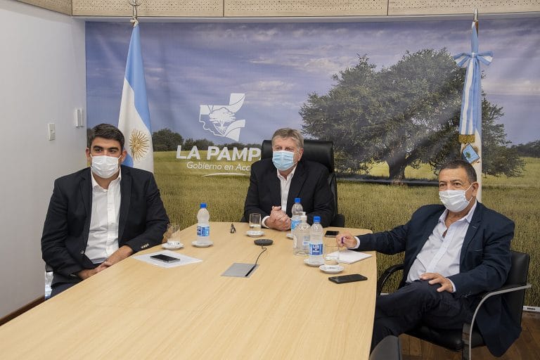 Sergio Ziliotto y el ministro del Interior en videoconferencia con intendentes pampeanos: “La Pampa tiene planes de gobierno muy interesantes, funciona bien” dijo Wado de Pedro