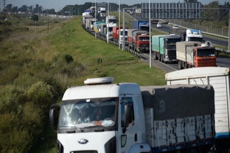 El Gobierno Nacional incrementa 19,5% la tarifa de referencia del transporte de cargas