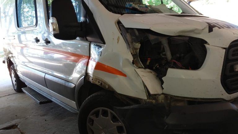 Sufrió un accidente el General Pico, quedó en grave estado y cuando era trasladado a Santa Rosa, la ambulancia chocó con un novillo