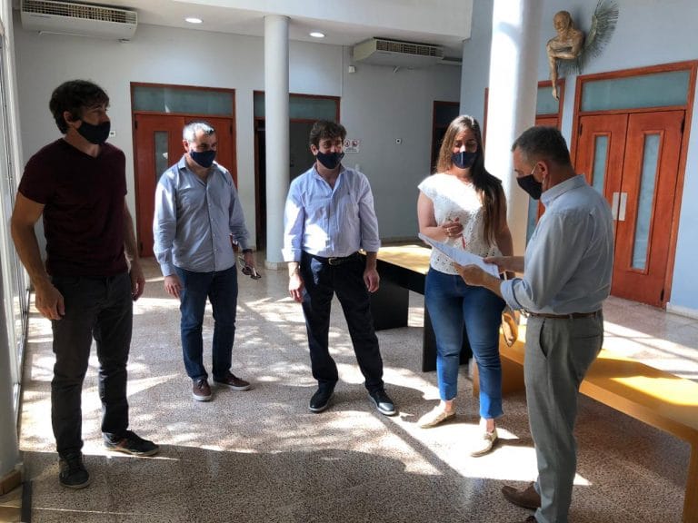 El nuevo bar de MÉDANO tiene un gran proyecto familiar, integración de personas con discapacidad y jóvenes rehabilitados: “La inclusión social siempre estuvo en la familia” aseguró María Belén Epifanio