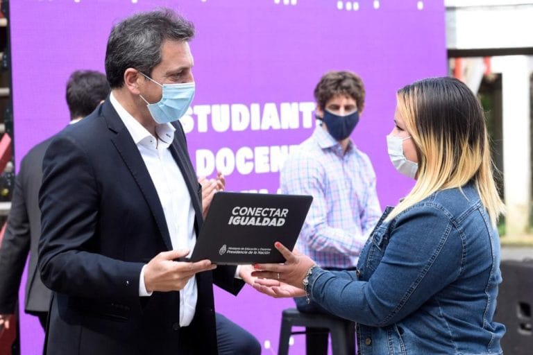 Sergio Massa: “La conectividad es el camino para romper la brecha digital en la Argentina”