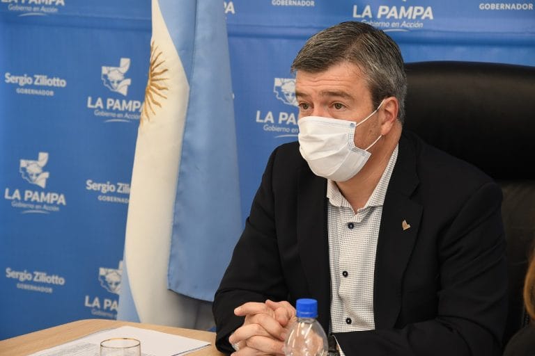 “Cuando se respetan y cumplen los protocolos, las actividades bajan significativamente el riesgo y se pueden hacer las cosas sin poner en peligro la salud de los demás” aseguró el ministro Diego Álvarez