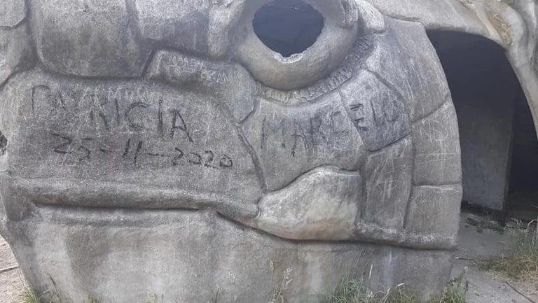 Video: vándalos destrozaron la tortuga y el cocodrilo ocultos en Sierra de los Padres