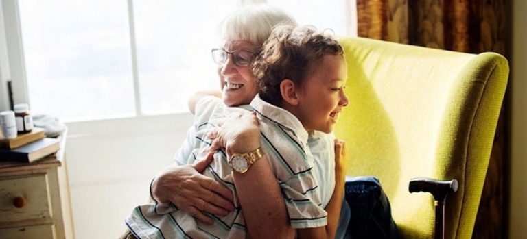 Debate: la abuela que le cobra a su hija para cuidar a su nieto, “No soy una guardería”