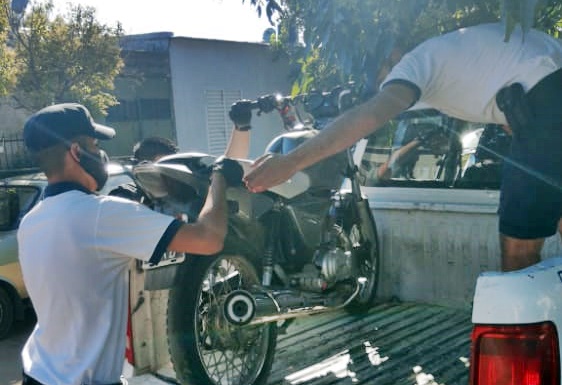 General Pico: la policía persiguió a dos jóvenes que circulaban armados