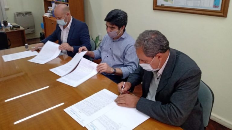 Instalarán un sistema solar de extracción de agua potable en Intendente Alvear