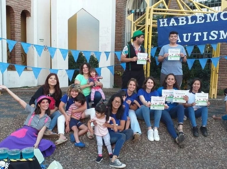 Hoy continuará la campaña “más luces menos ruido” junto a Padres TEA