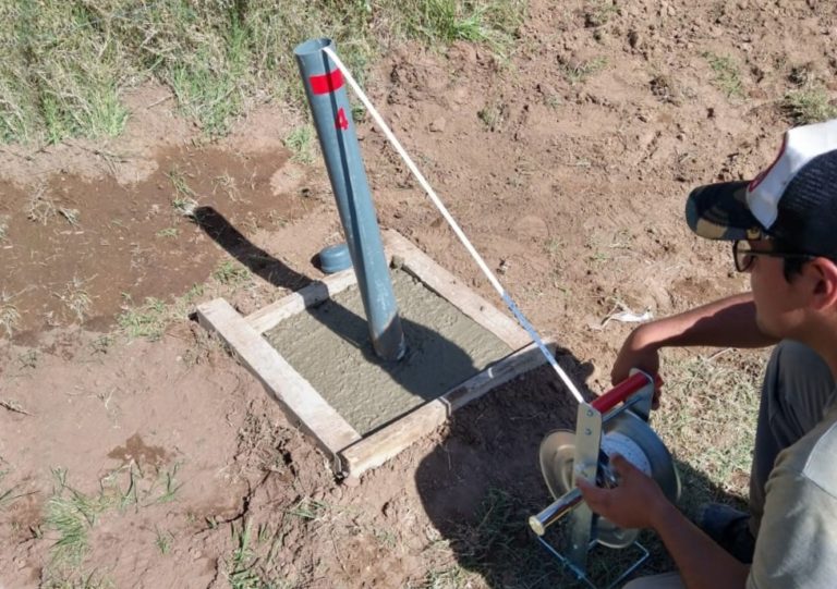 Instalaron un freatímetro en inmediaciones a la localidad de Intendente Alvear