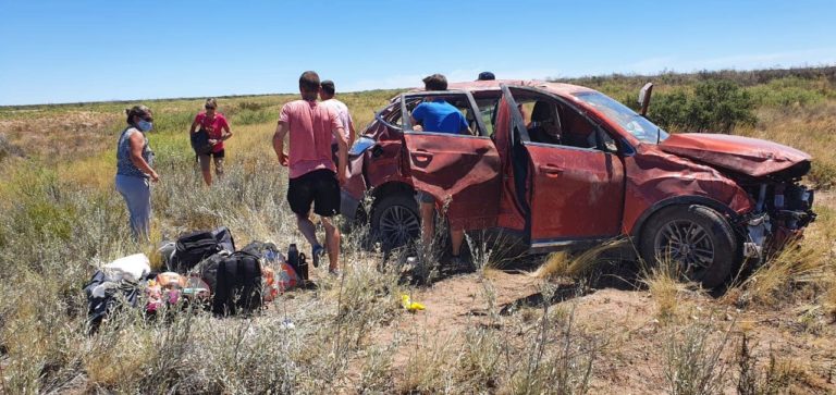 Vuelco fatal en Ruta 20: Murió un joven de 18 años mientras era trasladado de urgencia a General Acha