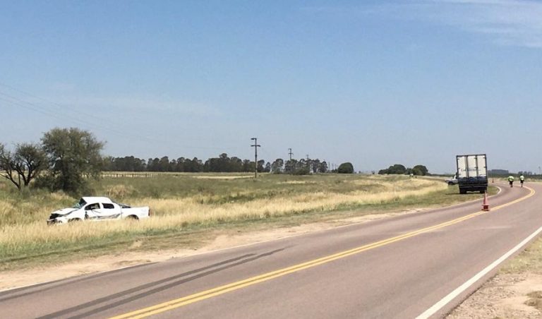 Vuelco fatal en Ruta 1 entre Macachín y Miguel Riglos: Murió un hombre de 47 años
