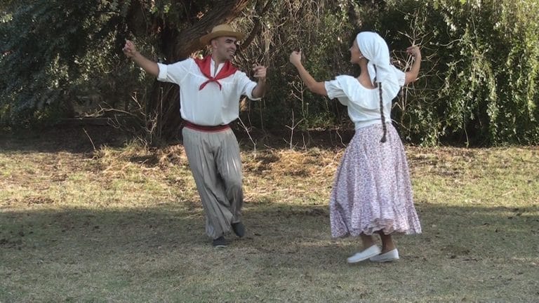Folkloreando desde casa: Este miércoles  presenta “Sereno”