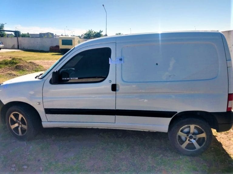 Secuestran en General Pico un vehículo que había sido denunciado como robado en la provincia de Buenos Aires