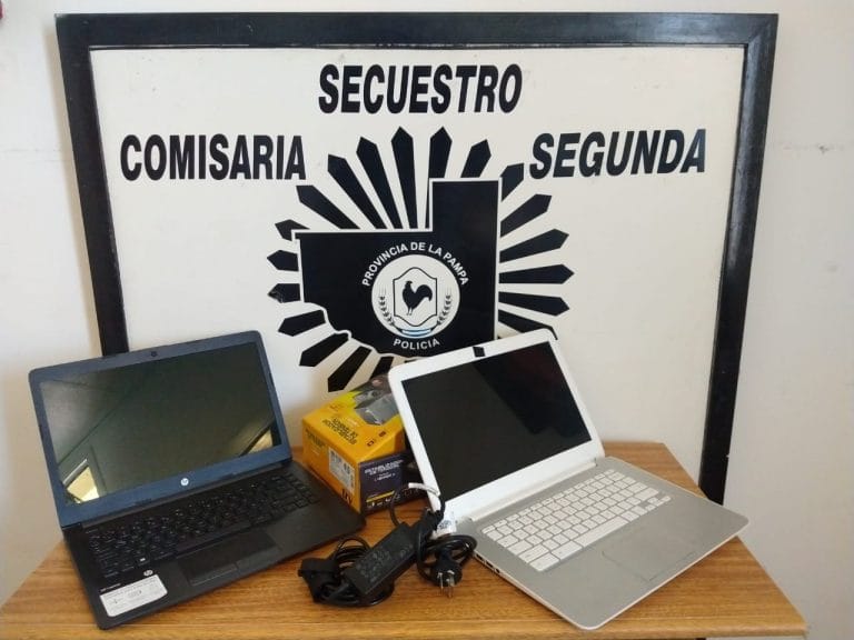 Personal de Comisaría Segunda logró recuperar dos notebooks que habían sido robadas