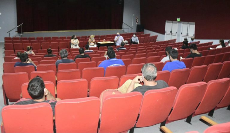 La Municipalidad convocó a los clubes, gremios e instituciones que tengan piletas para acordar horarios y protocolos sanitarios