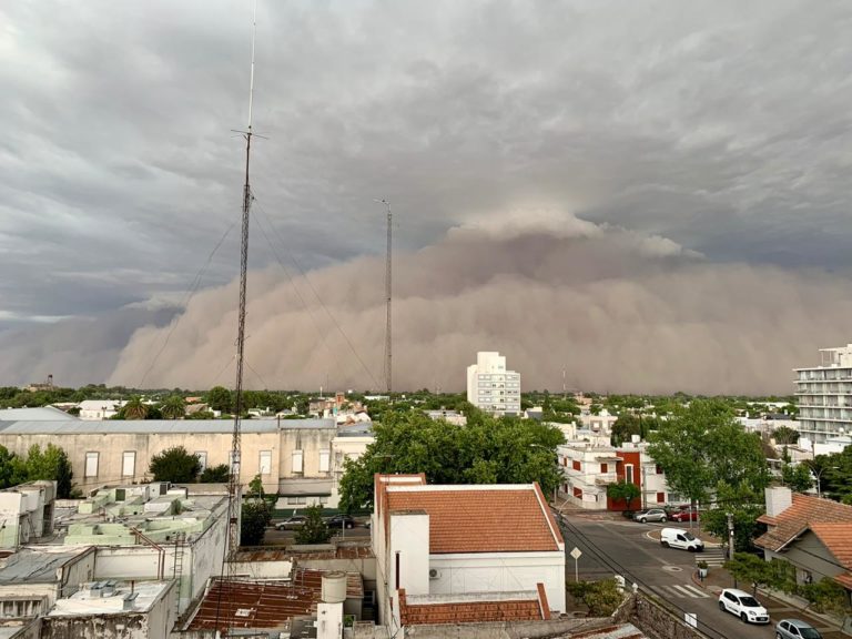 Impresionante temporal en La Pampa: Mirá las increíbles fotos que envían los lectores