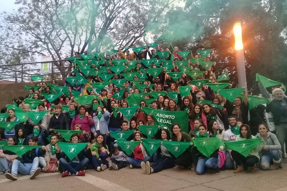 Esta tarde habrá “caravana verde” hasta la Plaza San Martín para pedir por el aborto legal