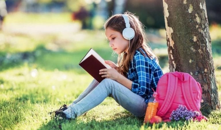 “La Pampa lee”: Entregan bibliotecas móviles con libros de autores pampeanos a distintas localidades