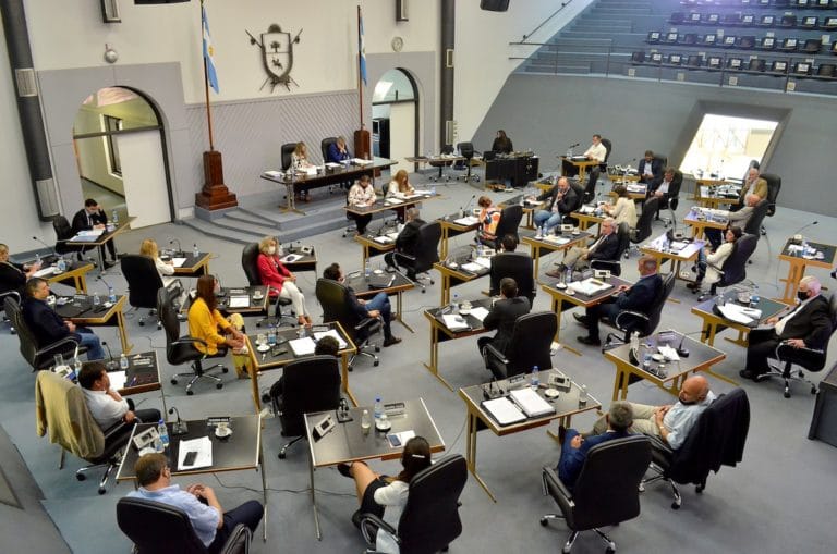 Se aprobó por mayoría el presupuesto provincial 2021