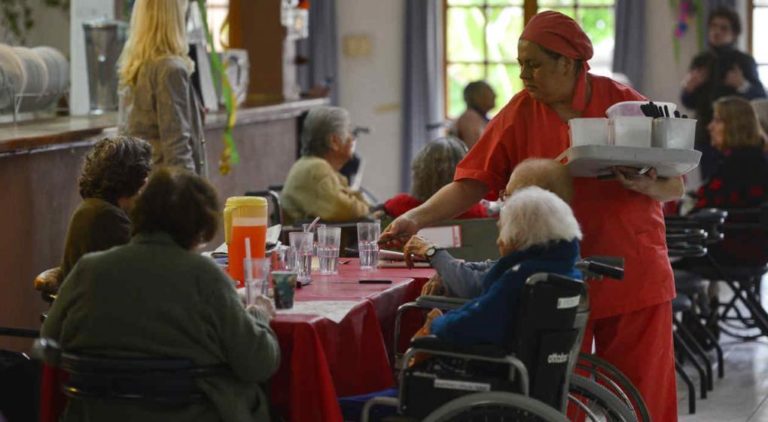 En La Pampa existen 108 residencias de adultos mayores con una población cercana a las 1.000 personas