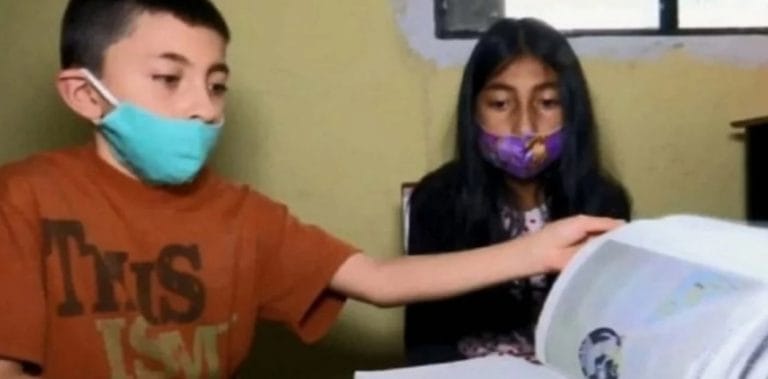 Colombia: dos hermanos no pasaron de grado porque no tenían computadora para las clases virtuales