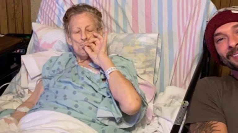 Una abuela pasó sus últimas horas de vida drogándose con su nieto