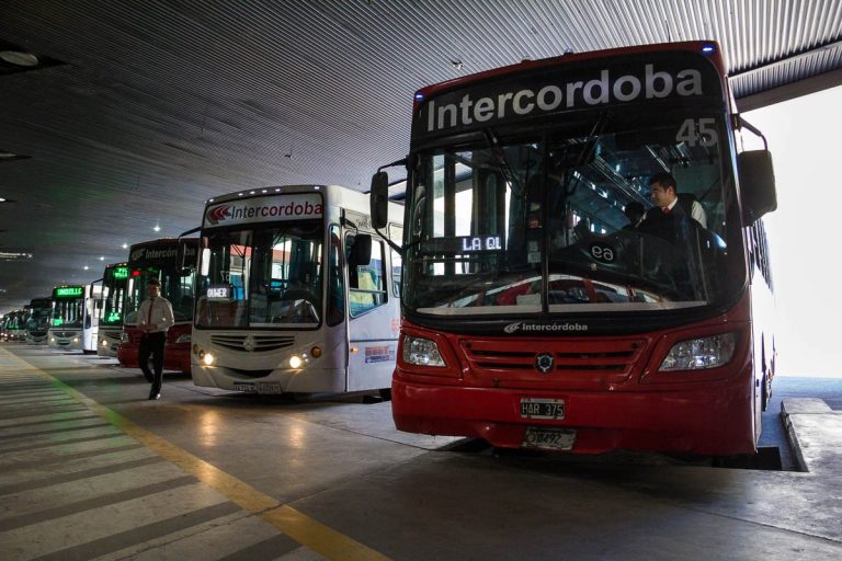 Rehabilitarán el transporte interurbano de pasajeros en Córdoba tras ocho meses de inactividad