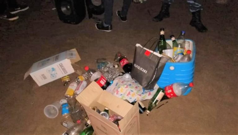 ¿Por qué los jóvenes van a las fiestas clandestinas?