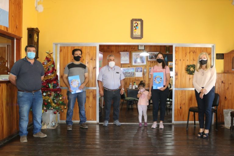 Entregaron créditos de Economía Social en Speluzzi por 107 mil pesos