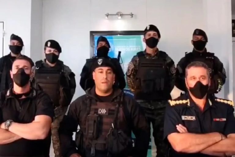 Policías que saludaron con la venia a Patricia Bullrich dicen que “fueron usados políticamente”