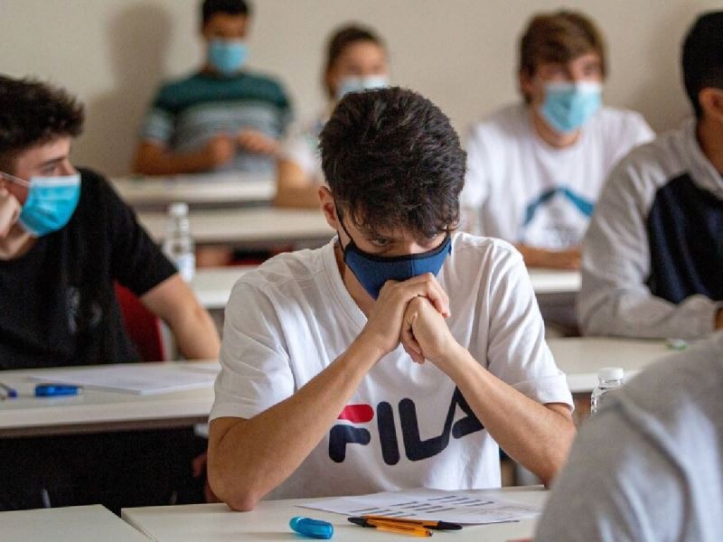 Los certificados definitivos de estudios secundarios podrán ser presentados en las universidades hasta noviembre 2021