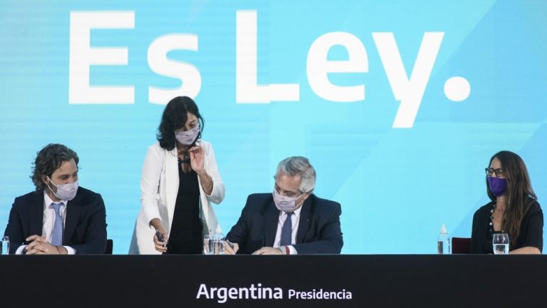 El Gobierno publicó la ley de Interrupción Voluntaria del Embarazo en el Boletín Oficial