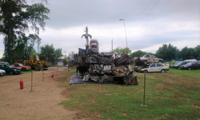 Empezó la compactación de vehículos secuestrados en la Playa Judicial de General Pico