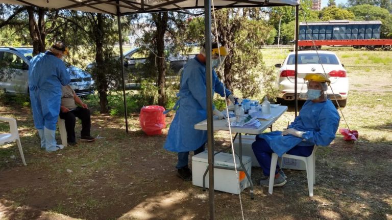 Búsqueda Activa en General Pico: “Evidentemente la situación preocupa a los vecinos, por eso las largas colas de gente que se quiere hisopar”