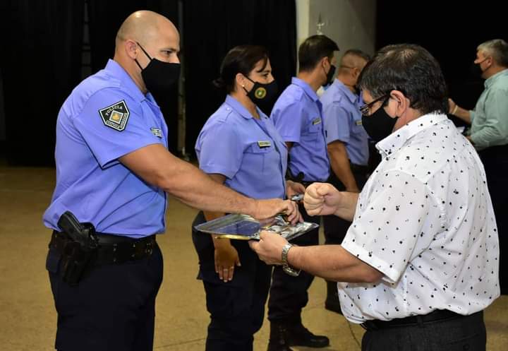 Emotivo acto de entrega de jerarquías a personal de la Policía de La Pampa