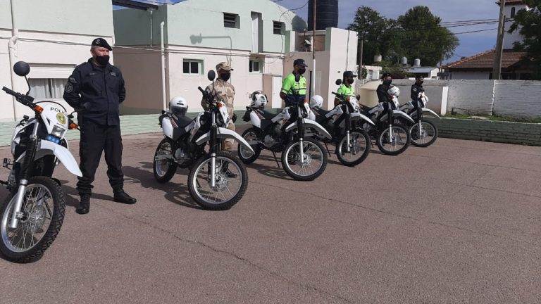 Entregaron motocicletas cero kilómetro a la Policía de La Pampa