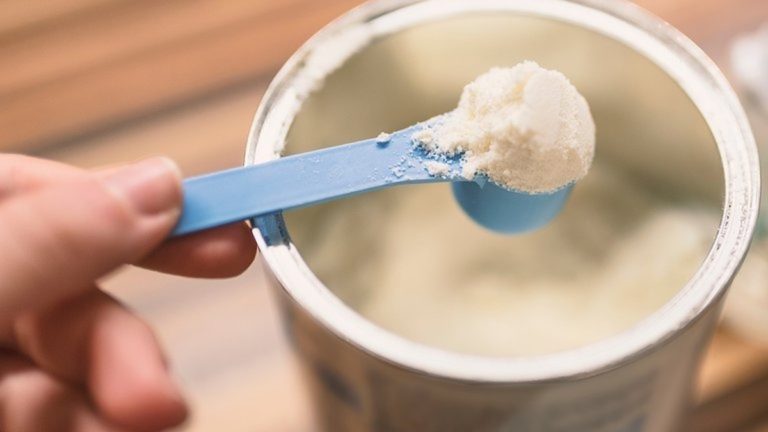 La ANMAT prohibió la comercialización de una leche en polvo y una serie de suplementos dietarios
