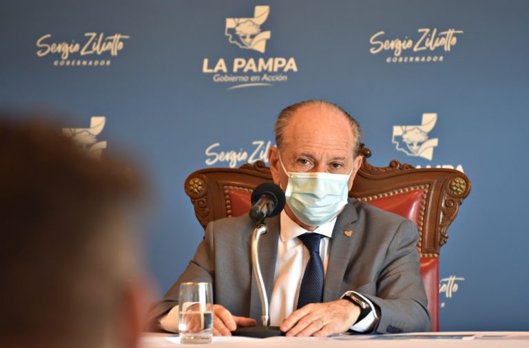 COVID-19: El ministro Kohan cree que Nación debería considerar la “eficiencia” en la aplicación de vacunas al momento de la distribución