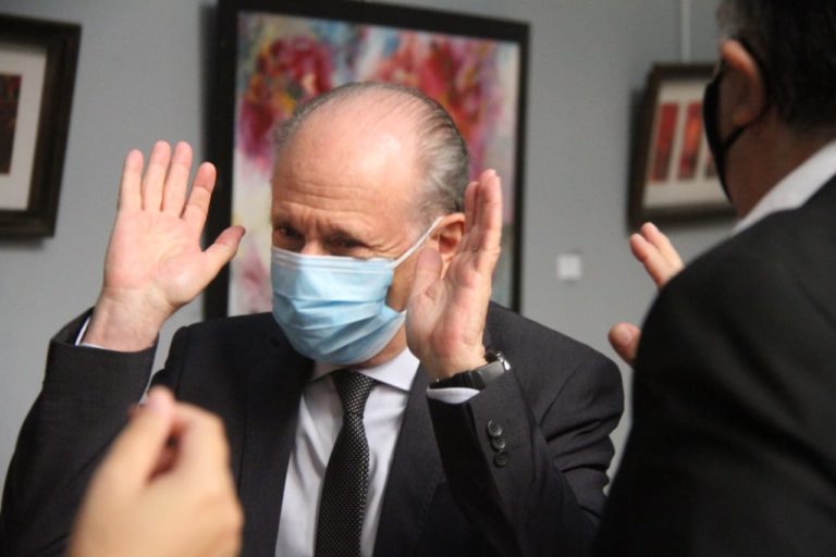 Si bien empiezan a bajar los casos de coronavirus, el ministro Kohan afirmó «yo no canto victoria, esto lo tenemos que consolidar en las semanas que siguen»