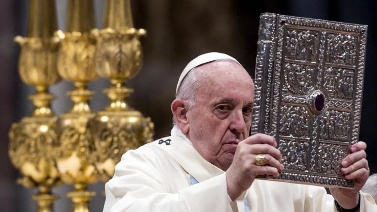 El Papa será vacunado y criticó a quienes se oponen a la vacuna contra el COVID-19: “Hay un negacionismo suicida que no consigo explicar”