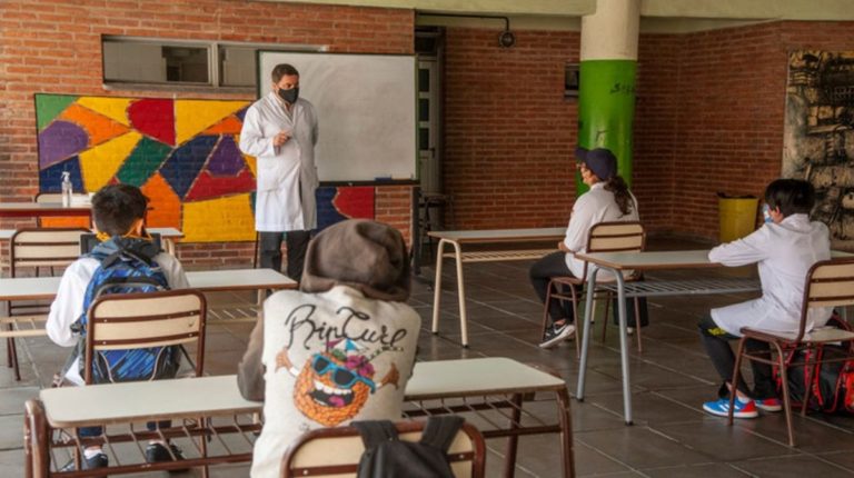 Según una encuesta, más del 79% de los padres están “muy preocupados” por la pérdida de aprendizaje de sus hijos